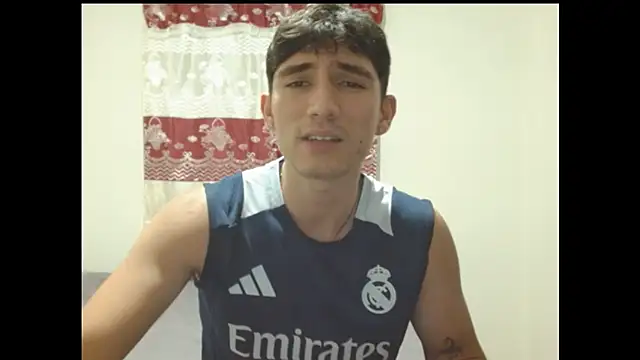 ChicoMaloFfF Adlı Modelin Canlı XXX Sohbeti