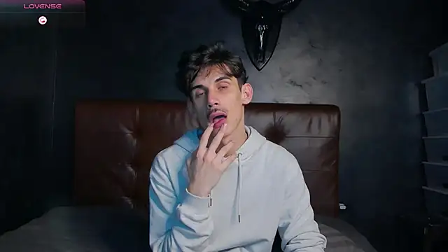 Chatroom XXX en direct de DanielCrush1