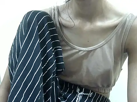 Chat XXX en directo de Anu_tiny