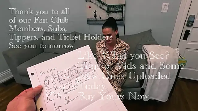 RhiCon's Live XXX Chat