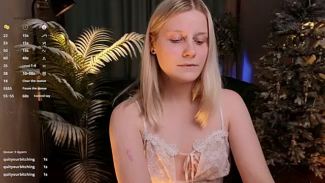 دردشة ShineJoan الجنسية المباشرة