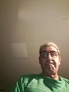 delfi6's Live XXX Chat