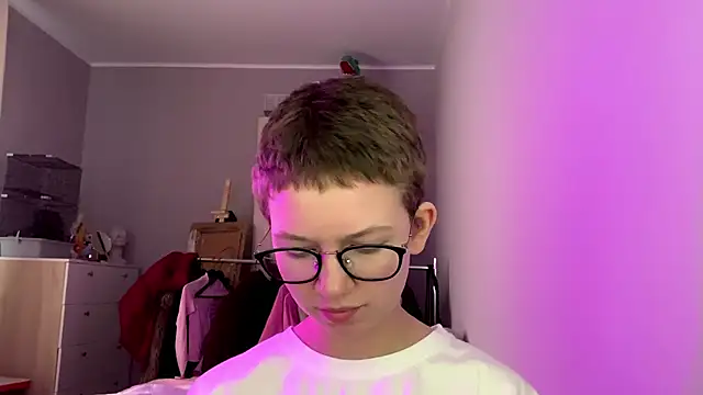 makeyousense's Webcam Show