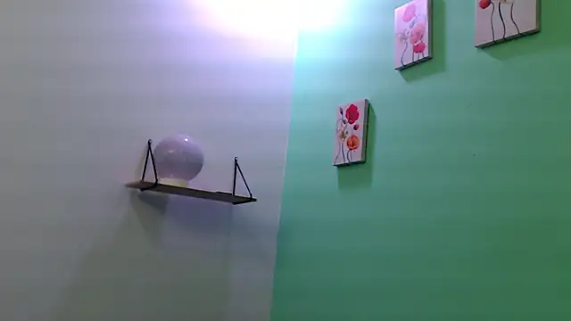 sexy18iris' Live XXX Chat