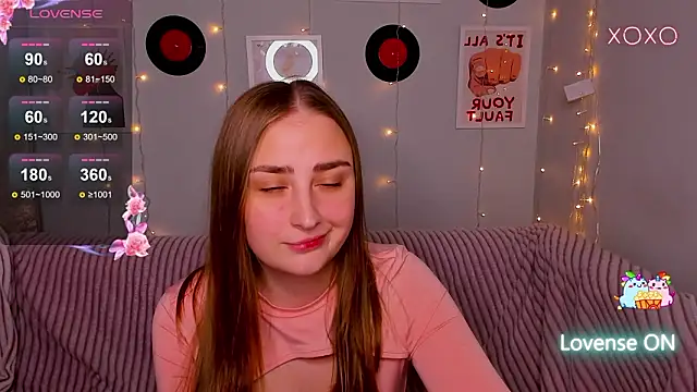 دردشة MilliStrii الجنسية المباشرة