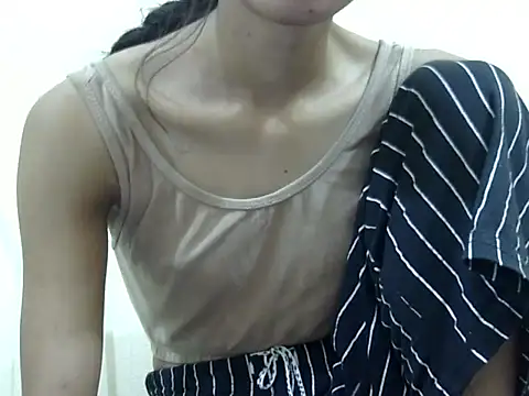 Anu_tiny's Live XXX Chat