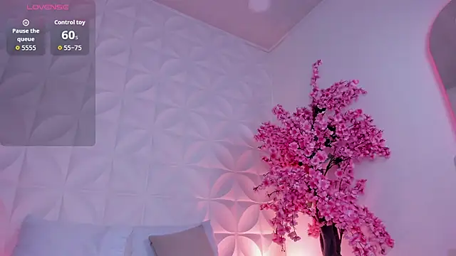 lindaa_natashaa_'s Live XXX Chat