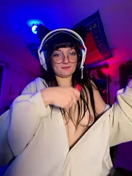 urpuppymoon's Live XXX Chat