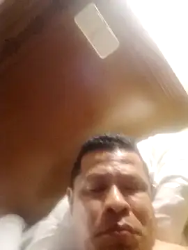 Chat +18 de Antony-5045 ao vivo