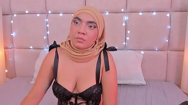 Sooffii_1's Live XXX Chat