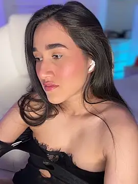 julieta_jhonss' Live XXX Chat