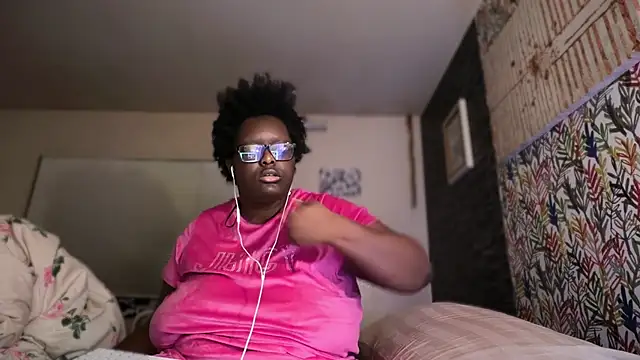 -Yagurlwest's Live XXX Chat