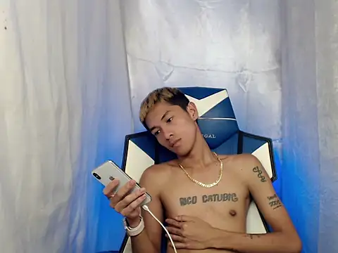 riks_tyler's Webcam Show