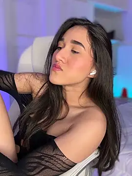 julieta_jhonss' Live XXX Chat