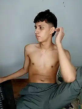 Alayn_sexy_ayes' Live XXX Chat