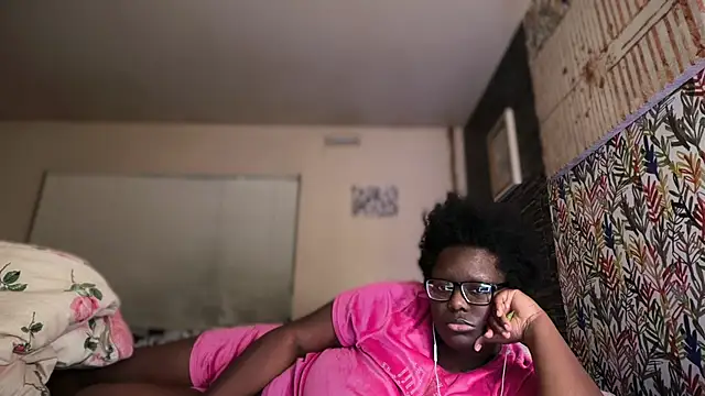 Chat +18 de -Yagurlwest ao vivo