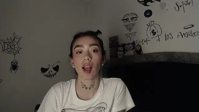 Julieta_De_Los_Angeles' Live XXX Chat