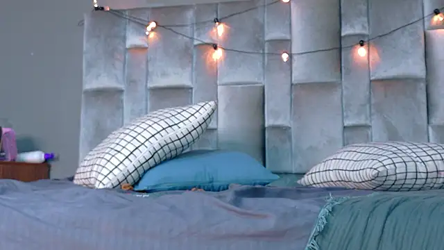 RiriiBrunette__'s Live XXX Chat