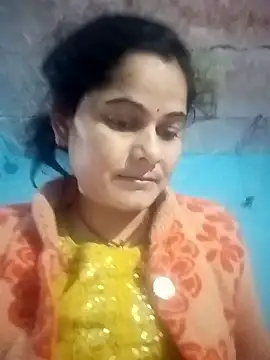 JULEE-740's Live XXX Chat