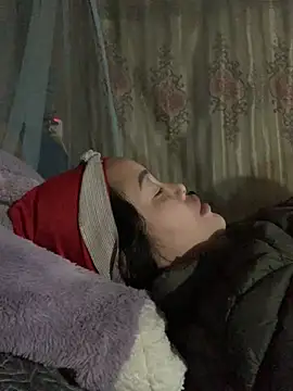 hinicky-0's Live XXX Chat