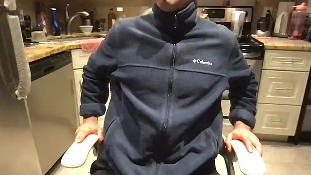 Pokazy przed kamerką – BigGuyMuscle