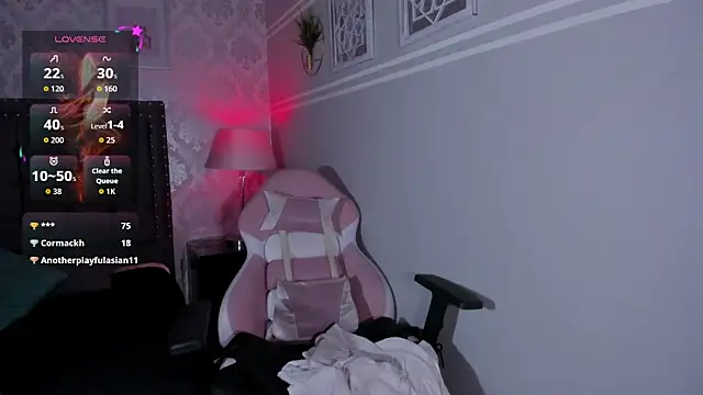 CherryMelon's Live XXX Chat