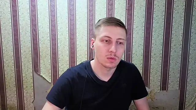 darienlarge's Webcam Show