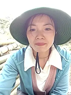 XXX chat uživo modela ngan-cute