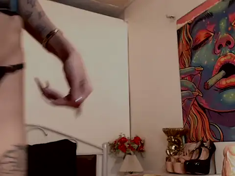 TsLauraLove's Webcam Show