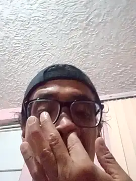 ohyoguirivay's Live XXX Chat