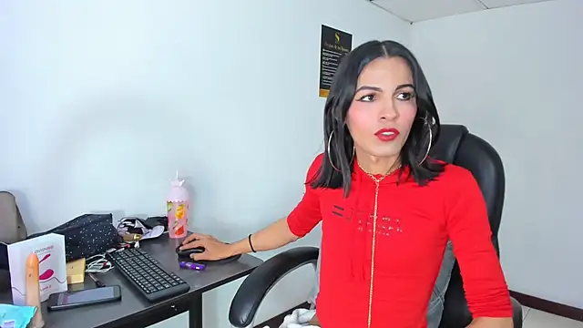 Aisha_hotts777's Webcam Show