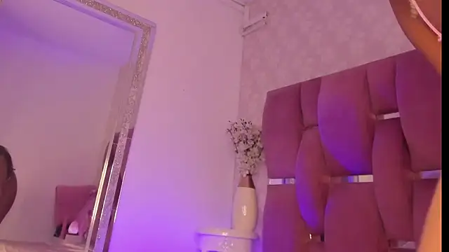 Vayoolen_1's Live XXX Chat