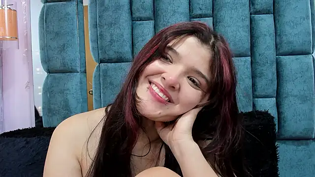 ARTEMISAKIM's Live XXX Chat