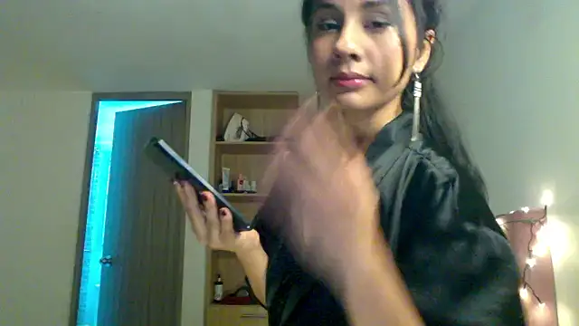 XXX chat uživo modela SelinaCatt_