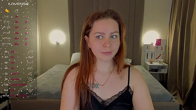 MikaBloom's Live XXX Chat