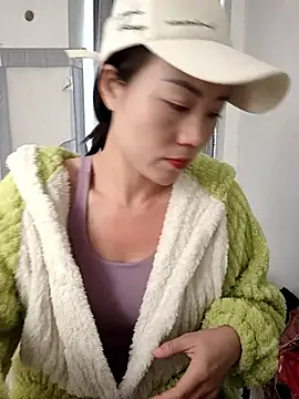 nini10052025's Live XXX Chat