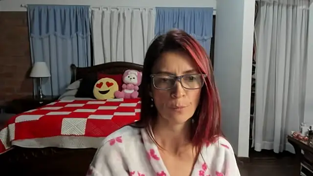Chat +18 de Charlotte-Willson ao vivo
