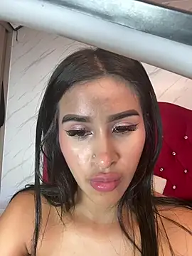 LizzyYvng's Live XXX Chat