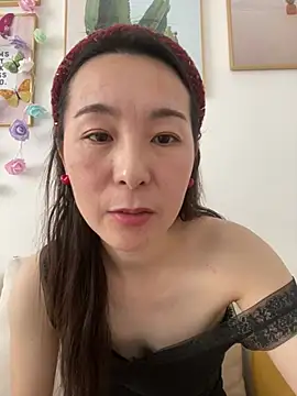 you-005's Live XXX Chat