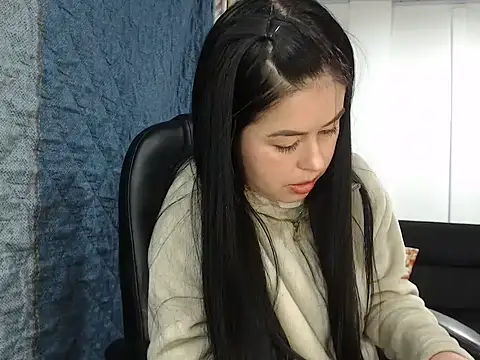 Heidy_Cute Live XXX-Chat