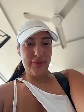 AleksandraRich's Live XXX Chat