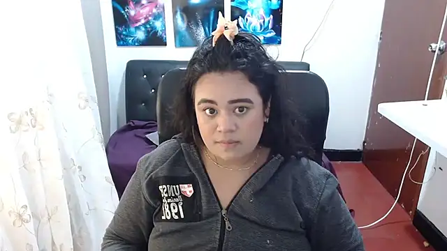 oliviia_cute's Webcam Show