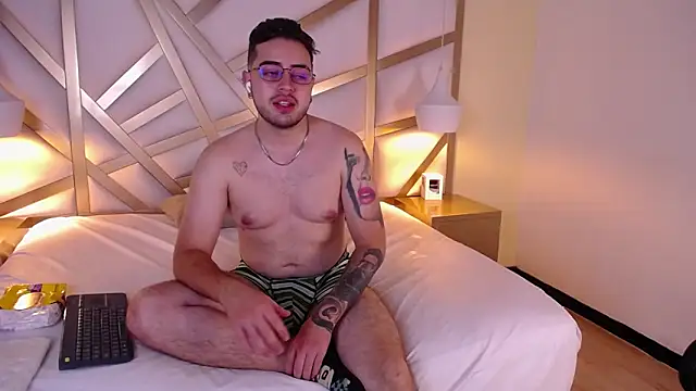 Ethan_Greys Live XXX-chat