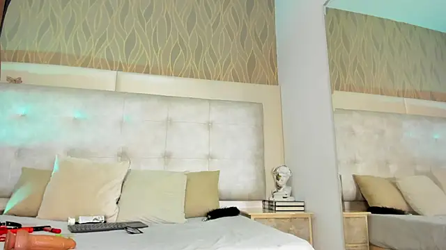 NalaRoux's Live XXX Chat