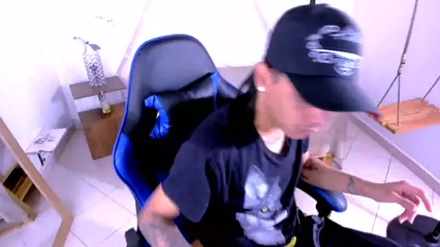 Brand_habes' Live XXX Chat