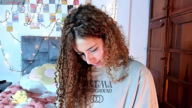 Isangel_: онлайн-секс-чат