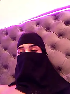 rremase_monroee76's Live XXX Chat