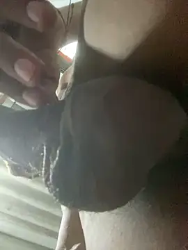 Babyalienqm's Webcam Show