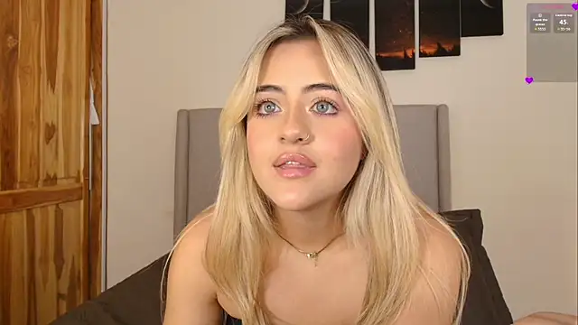 MaryMoon_ élő XXX-chatje