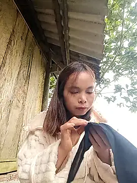 Lmaylili's Live XXX Chat